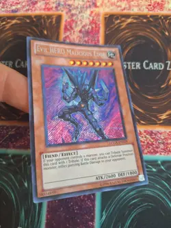 Yugioh Evil HERO Malicious Edge LCGX-EN029 Secret Rare Unlimited Near Mint - Image 2