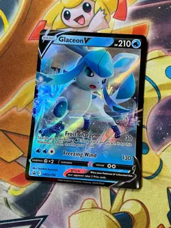 Glaceon V #SWSH196 SWSH: Sword & Shield Promo Cards NM - Image 1