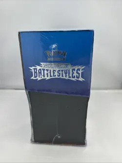 New Pokemon TCG Sword & Shield - Battle Styles - Elite Trainer Box ETB BLUE - Image 3