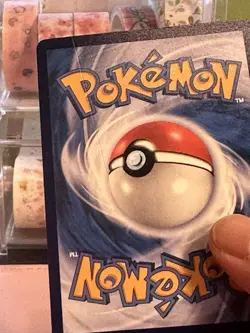 Pikachu Berkemeja Batik 101/SV-P Stamped Indonesia Journey Promo Pokemon 2024 NM - Image 4