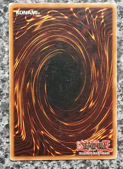 Yugioh Blue Eyes White Dragon SDK-001 Ultra Rare 2002 - Image 4