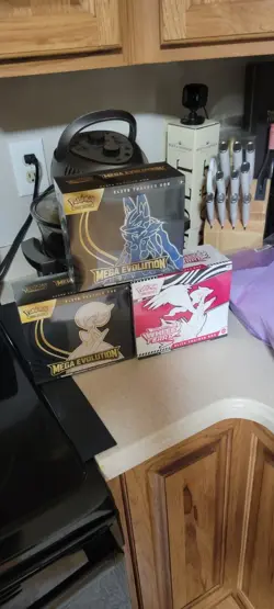 Pokemon TCG White Flare Booster Bundle & Black Bolt Elite Trainer Box - Image 5