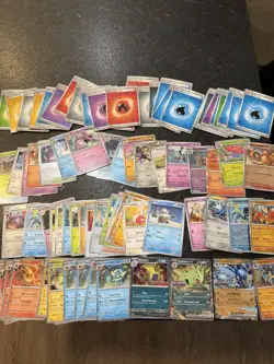 huge lot of pokemon cards- 300+ Cards - Image 3