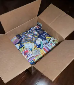 22.8 lbs Of Pokemon/One Piece Bulk Lot Uncommon/Common/Reverse/Holo - Image 3