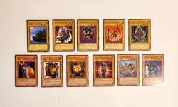 HUGE Lot of 100+ Yu-Gi-Oh! Trading Card Game 1996 Yugioh Konami 1st Ed Holo Rare - Image 5