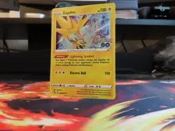 Zapdos Pokemon GO Holo Rare NM Pokemon Card Legendary Bird Mint - Image 1