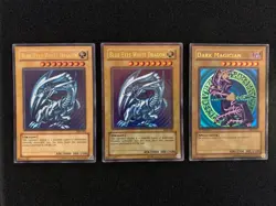 Yu-Gi-Oh! Dark Magician (SDY-006)1st Ed+ x2 Blue-Eyes White Dragon (SDK-001) Unl - Image 1