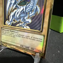 YuGiOh! Card "Blue-Eyes White Dragon" - Maximum Gold 1st Edition NM - MAGO-EN001 - Image 5