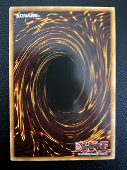 Yu-Gi-Oh! TCG Dark Magician LC01-EN005 Ultra Rare Spellcaster ATK 2500 DEF 2100 - Image 2