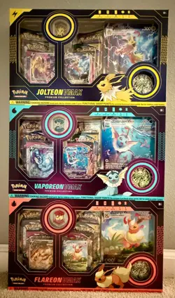 Pokemon Eeveelution Vmax Premium Collection- Flareon Vaporeon Jolteon (set of 3) 820650851308 - Image 1