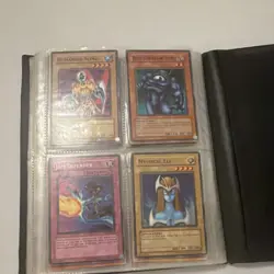 Yu-Gi-Oh! yugi 3-Ring Binder Album 40-Card 4-Pocket Top Load - Image 4