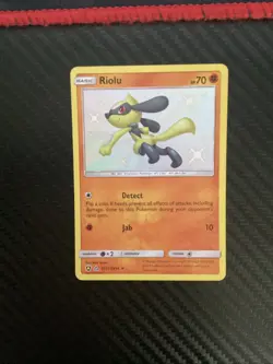 Riolu SV21/SV94 Shiny Rare Hidden Fates Shiny Vault Pokemon Near Mint - Image 1