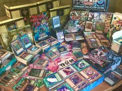 Yugioh 250 Cards Bundle Collection Joblot with 25 Holos INCLUDING YUGIOH TIN - Image 1