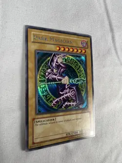 Dark Magician LP DDS-002 Dark Duel Stories Prismatic Secret Rare Yu-Gi-Oh! - Image 4