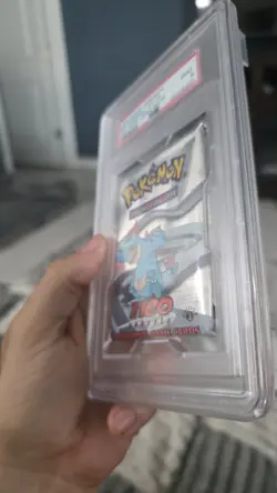 Pokemon Neo Genesis 2000 1st Edition Feralagtor Pack - Image 3