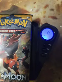 Pokemon TCG Sun & Moon Booster Pack Incineroar Art 10 Cards English 22.1 G - Image 2