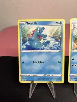 Totodile 055/264 Croconaw 056/264 Pokemon Swsh08: Fusion Strike Trading Cards NM - Image 2