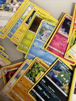 POKEMON CARDS BIG BUNDLE UNCHECKED 2018 2019 2020 What You See Is What You Get - Image 4