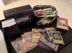 Yugioh Cards Lot Collection (Blues Eyes, Dark magician And More) Over 250+ Cards - Image 1