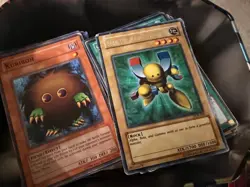 Yugioh Cards Lot Collection (Blues Eyes, Dark magician And More) Over 250+ Cards - Image 5
