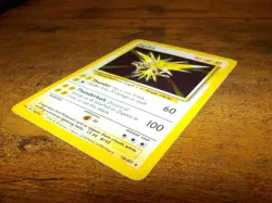 Pokemon Zapdos 016/102 Base Set Holo 1999 - Image 3