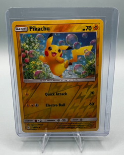 Pikachu - Hidden Fates 19/68 REVERSE HOLO card - 2019 Pokemon TCG Kanto Starter - Image 1