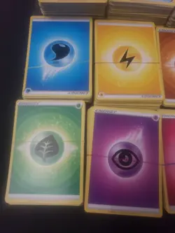 Pokemon 1,390+ Card Lot w/ Holo/Reverse Holo Plus More! - Image 4