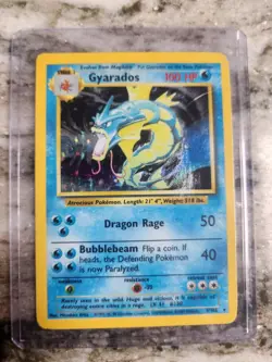 Pokemon TCG Gyarados Holo Unlimited Rare Card 7/130 Base Set 1 - Image 1