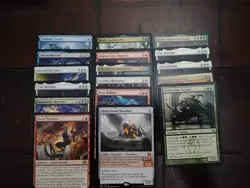 Lot of 112 Rares Magic the Gathering with Duskmourn deckbox - Image 5