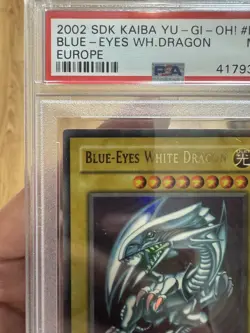 2002 Yu-Gi-Oh! Blue-Eyes White Dragon SDK-001 EUROPE Ultra Rare PSA 9 MINT - Image 3