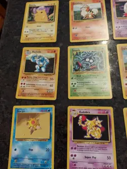 LOT OF 32 POKEMON CARD FROM BASIC SET - Image 2