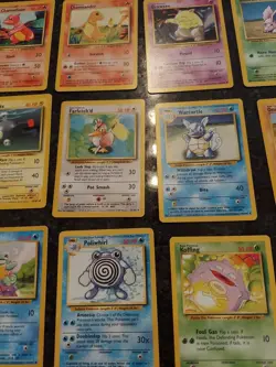 LOT OF 32 POKEMON CARD FROM BASIC SET - Image 4