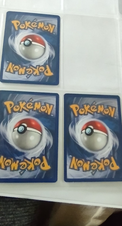 3 pokemon cards. Original base set 102. Clefairy holo, Beedrill, Electrode. - Image 2