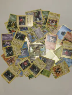 Pokemon Card lot- 850 cards and handbook. 2015-2016 era - Image 3