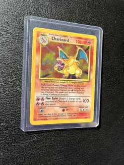 Pokemon TCG Charizard Base Set 4/102 Holo Unlimited Holo Rare - Image 2