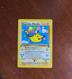 Pokemon Flying Pikachu German 25/53 WOTC Black Star Promo - LP - Image 1