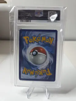 2023 Pokemon Mew en Pikachu Illustration Rare #173 PSA 8 - Image 2