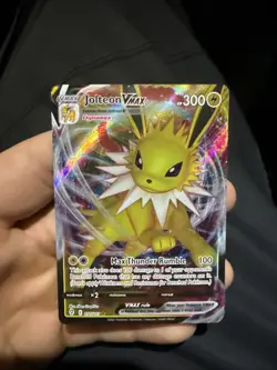 Pokemon TCG Jolteon VMAX 051/203: Evolving Skies - Image 1