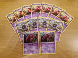 Scolipede Pokemon Cards XY Base set bundle - Image 1