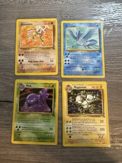 Pokemon Wotc Fossil 4 Rare Vintage Card Collection Lot Articuno Hitmonlee Muk - Image 1