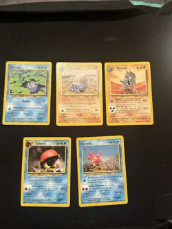 Pokemon TCG Regular Lot 5 Poliwag Omanyte Omastar Kabuto Corsola Neo discovery - Image 1