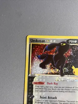 Umbreon Gold Star Celebrations Classic Collection NM Pokemon TCG - Image 2
