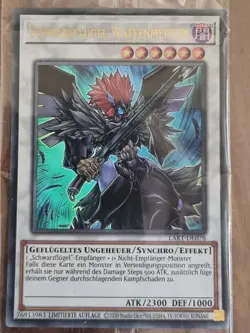 Yu-Gi-Oh! Schwarzflugel-Waffenmeister LART-DE078 | Lost Art Promo | Sealed OVP - Image 1