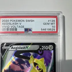 Pokemon TCG Aegislash V 126/185 Vivid Voltage Ultra Rare Full Art Holo PSA 10 - Image 4