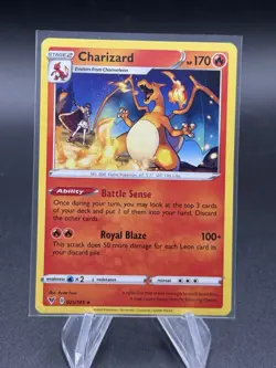 Charizard - 025/185 - Pokemon Vivid Voltage Sword & Shield Non-Holo Rare Card NM - Image 1
