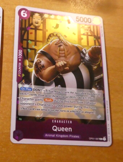 ONE PIECE ENGLISH CARD RARE HOLO GAME CARTE QUEEN OP01-097 ANGLAIS EN MINT - Image 1