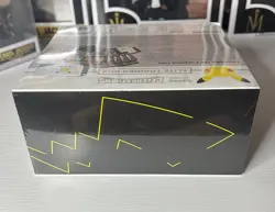 Factory Seal Pokemon TCG: 25th Anniversary Celebrations Elite Trainer Box (2021) 820650809439 - Image 4