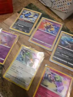 Pokemon TCG Random 7 Card Lot - Image 3