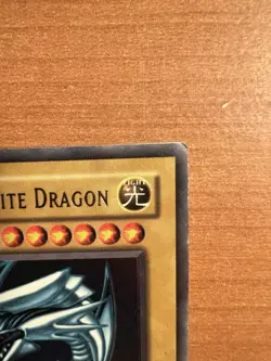 Konami Yu-Gi-Oh! Blue-Eyes White Dragon SDK-001 Ultra Rare Holographic Unlimited - Image 4