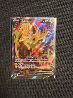 Jolteon v SWSH183 Holo Sword & Shield Promo Card Near Mint Condition - Image 1